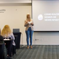 Desmitificando la Médiumnidad: Verdades y Falsedades por Cintia Gesualdo fundadora de Flor de Loto Centro Holistico