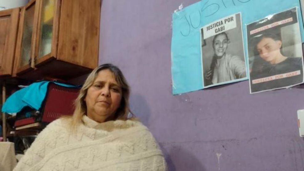 15-09-2023 madre de Gabriela Pérez joven asesinada acto Soelsac