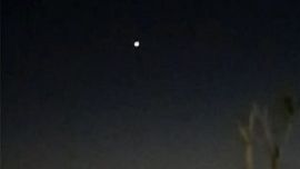 El cielo quilmeño se iluminó por un OVNI.