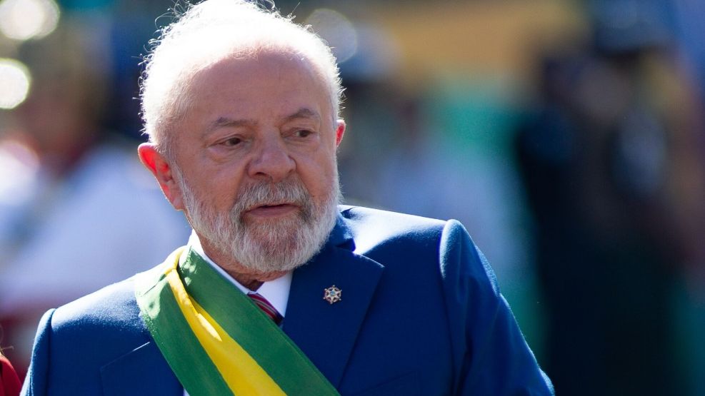 President Lula Hosts Independence Day Parade