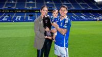 Clarisa Abreu junto a si hijo Fran y su pareja, el futbolista argentino Santiago Colombatto.