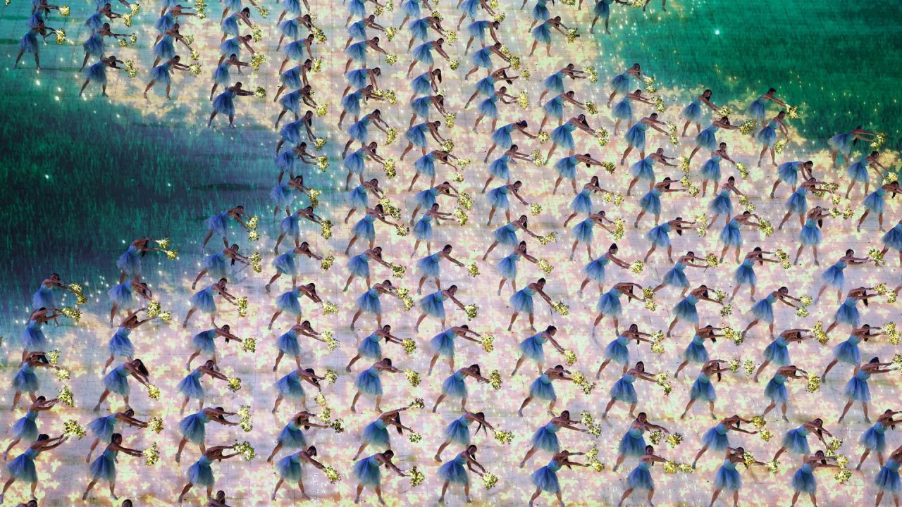 Artistas realizan una presentación durante la ceremonia de inauguración de los XIX Juegos Asiáticos, en Hangzhou, en la provincia de Zhejiang, en el este de China. | Foto:Xinhua/Yang Lei