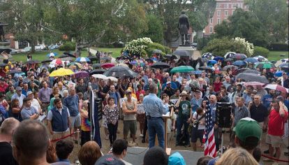 Las ideas libertarias de desregulación y gestión tuvieron un antecedente poco feliz en la localidad estadounidense de Grafton en New Hampshire. 