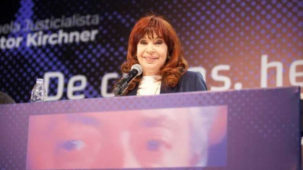 Cristina Kirchner presentó la reedición de un libro sobre Néstor Kirchner