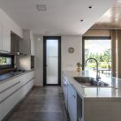 Lucila Ciocchini: Cocinas Abiertas vs. Cocinas Cerradas: ¿Cuál es la ideal para tu casa?