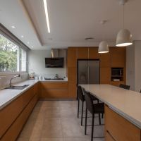 Lucila Ciocchini: Cocinas Abiertas vs. Cocinas Cerradas: ¿Cuál es la ideal para tu casa?