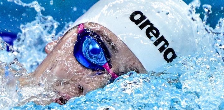 Siobhan Haughey, de Hong Kong, compite en la final de la prueba de natación femenina de 200 m estilo libre durante los Juegos Asiáticos Hangzhou 2022 en Hangzhou, en la provincia oriental china de Zhejiang.