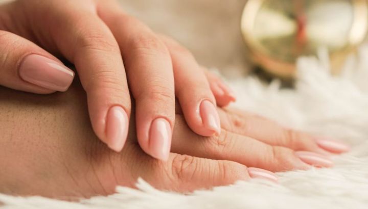7 tips de cuidado para lucir tus uñas al natural y sumarte a la tendencia 'nailcare'