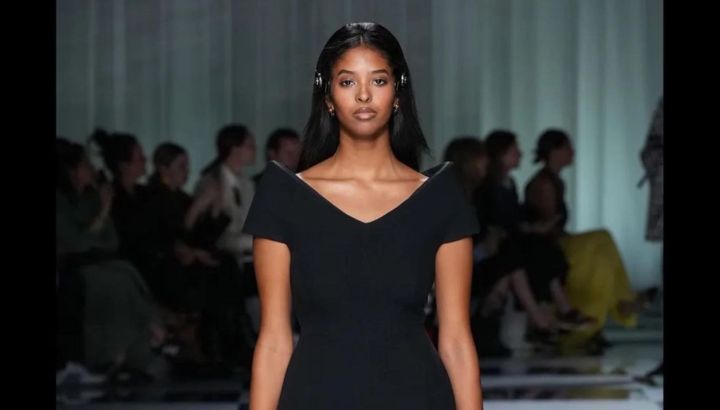 Milan Fashion Week: Natalia, la hija mayor de Kobe Bryant, debutó en la pasarela de Versace