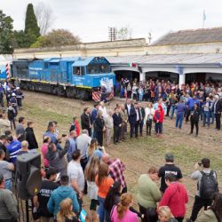 El tren fue recibido por una multitud en Laguna Paiva.