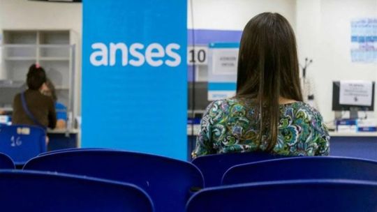 La Anses anunció créditos de hasta 400 mil pesos para trabajadores en relación de dependencia.   