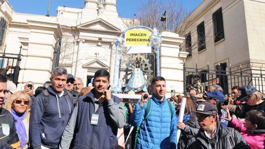 Con García Cuerva al frente, los jóvenes peregrinaron a Luján