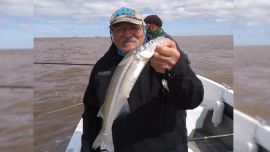 Pasto y correntada afectó la costa bonaerense, aunque se pudo pescar y lograr interesantes capturas.