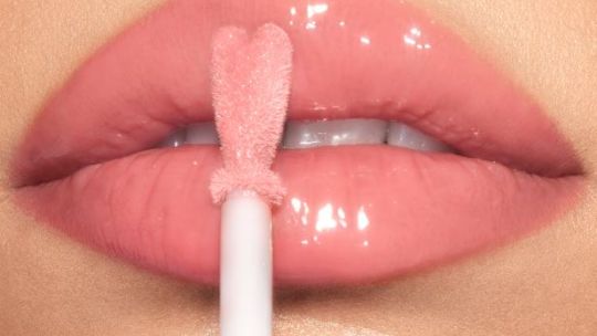 Tendencia cream soda lips: aportan volumen, textura y mucho brillo