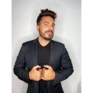 Peluquero con estilo propio trasciende fronteras