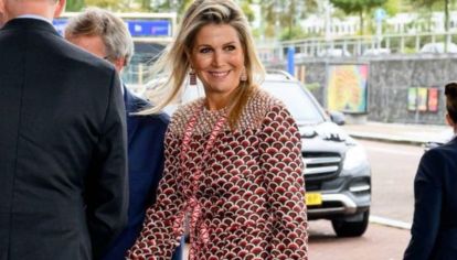 La reina de los Países Bajos deslumbró en Ámsterdam con un diseño de Valentino que ya había lucido en 2019.
