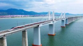 Recorre 20 kilómetros sobre el mar.