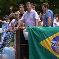 El expresidente de Brasil Jair Bolsonaro, durante una manifestación contra el aborto organizada por el grupo PL Mulher en la plaza Praca da Liberdade en Belo Horizonte, estado de Minas Gerais, Brasil. | Foto:DOUGLAS MAGNO / AFP