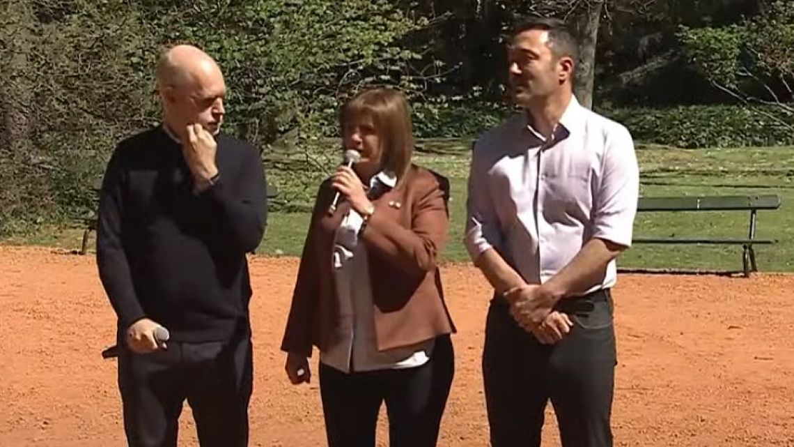 Patricia Bullrich, accompanied by Luis Petri, announces that Horacio Rodríguez Larreta will be her Cabinet chief if she is elected president.