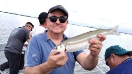 En el mar, la pesca fue de menor a mayor, en las lagunas, el viento complicó el domingo, mientras que la lluvia, apareció el lunes.