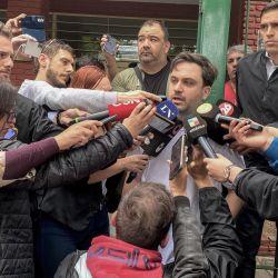 Elecciones Presidenciales 22-10-2023. El candidato a jefe de gobierno porteño por La Libertad Avanza (LLA), Ramiro Marra, sostuvo hoy que está "muy tranquilo" en el marco de la jornada electoral y consideró que quienes "no durmieron son los que están preocupados porque se les termina el curro", tras emitir su voto en la mesa 5468 del colegio Santa María de los Ángeles, ubicado en la calle Manuela Pedraza 3978. | Foto:Télam