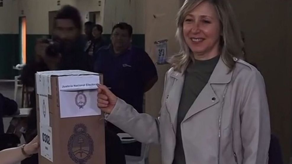 Myriam Bregman votó en el colegio don bosco