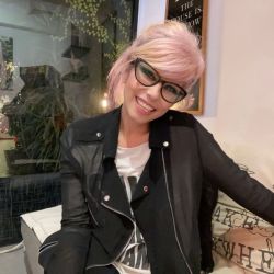 NoMasNarci: La psicóloga y abogada que llevó al teatro lo académico y el humor para prevenir el maltrato psicológico | Foto:CEDOC