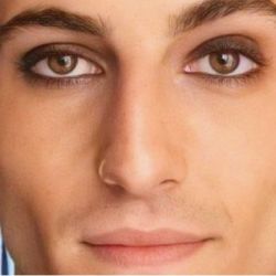 Cada vez más hombres argentinos se maquillan PC Stefano Moraschini