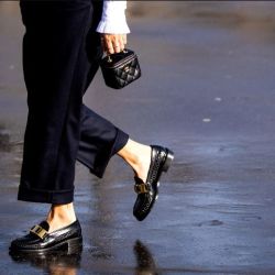 Mocasines: diferentes looks para llevar el elegante calzado que domina la primavera 2023 