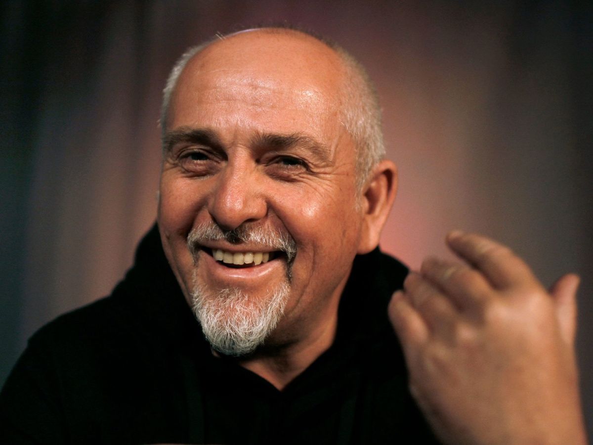 Peter Gabriel anunció el lanzamiento de su nuevo álbum Radio Perfil