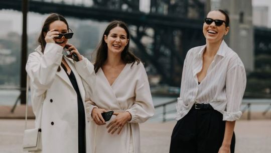 Corporate chic: te mostramos cómo adaptar tus looks de oficina a otras actividades