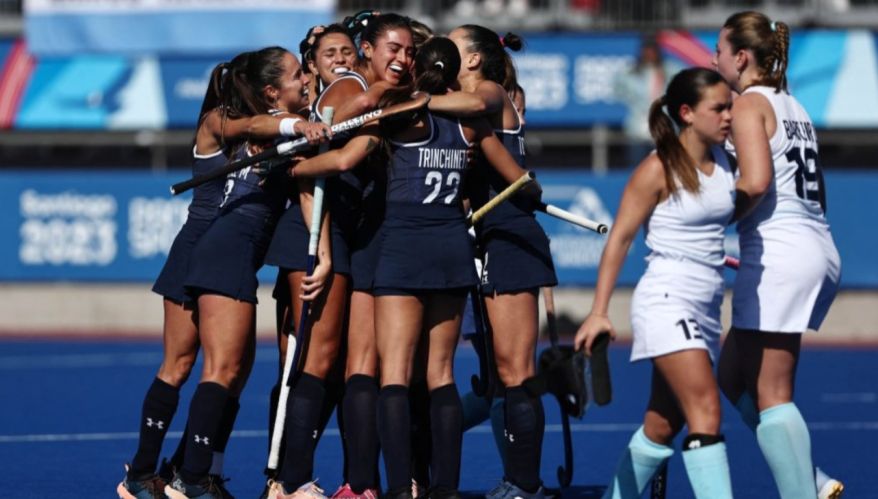 Las Leonas debut