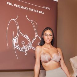 Qué es el nipple bra: nuevo lanzamiento de Skims, la firma de Kim Kardashian