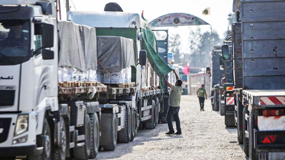 2023_10_28_rafah_camiones_afp_g