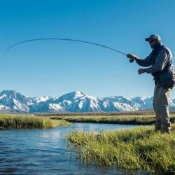 Para pescar las truchas del fin del mundo se debe abonar $ 20.000 para la práctica de la actividad en toda la temporada. 
