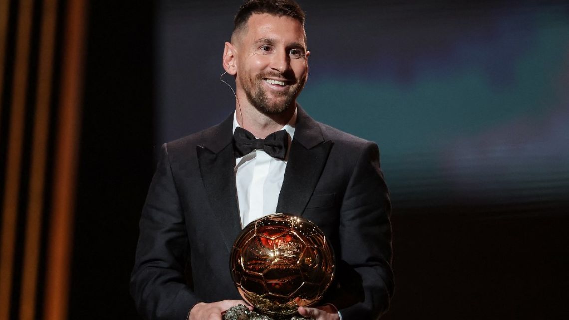 El mejor de los mejores: Messi ya tiene su octavo Balón de Oro y continúa haciendo historia