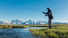 Para pescar las truchas del fin del mundo se debe abonar $ 20.000 para la práctica de la actividad en toda la temporada.