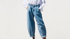Cómo llevar los slouchy jeans esta temporada con estilo y comodidad