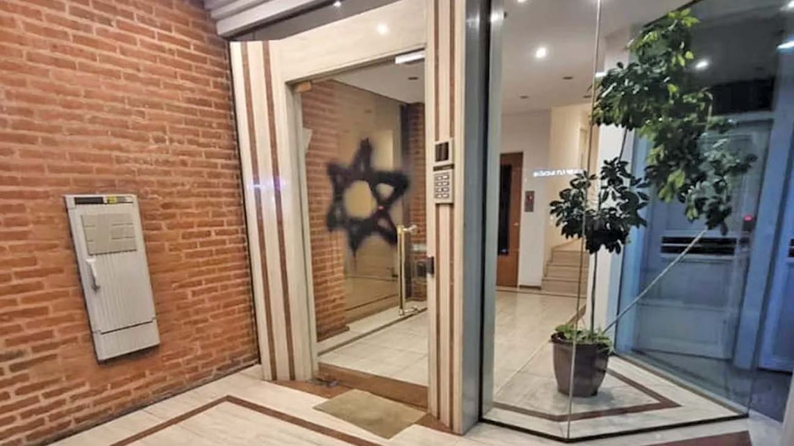 An apartment building  on Guayaquil Street in Caballito, Buenos Aires, was painted with a black Star of David on the night of Tuesday, October 31 – scenes reminiscent of the way the Nazis identified Jews and their property before and during World War II.
