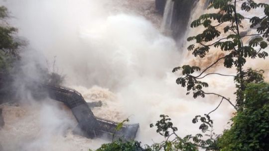 Reabren parcialmente al público las Cataratas del Iguazú