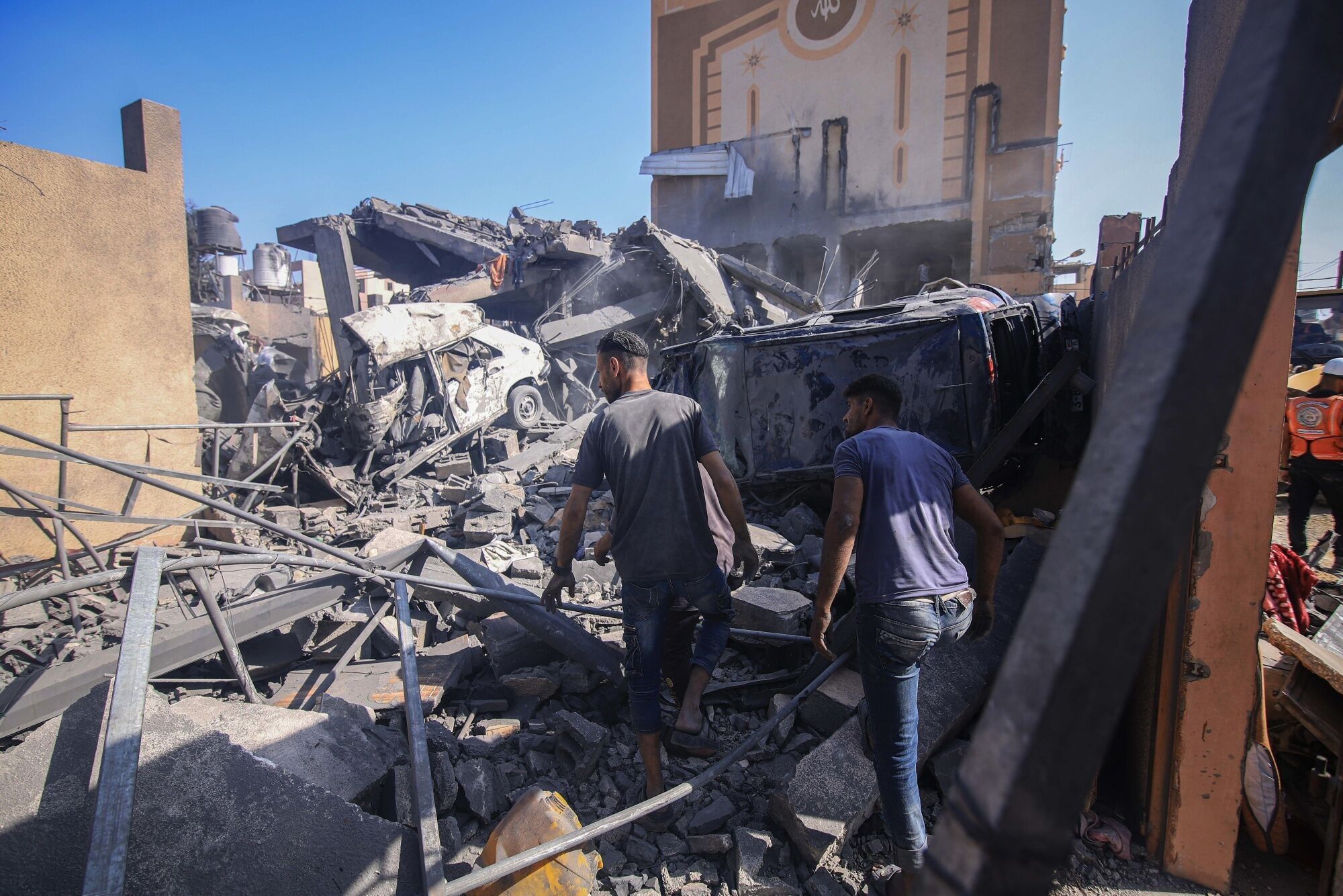 Aftermath of Israeli Airstrikes in Southern Gaza