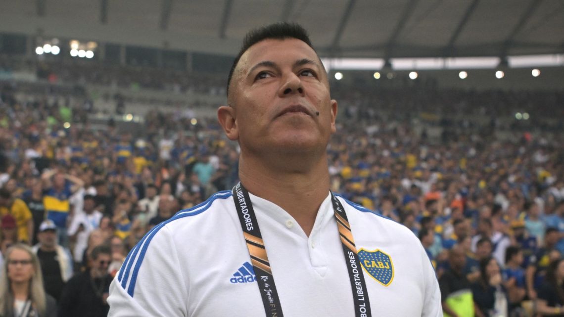 Boca Juniors' coach Jorge Almirón looks on before the Copa Libertadores final football match between Brazil's Fluminense and Argentina's Boca Juniors at Maracanã Stadium in Rio de Janeiro, Brazil, on November 4, 2023.