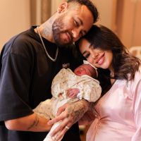 Neymar mostró la carita de su bebé en una tierna producción
