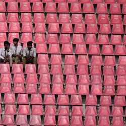 Los espectadores ven el partido internacional de un día (ODI) de la Copa Mundial de Críquet Masculino ICC 2023 entre Países Bajos y Afganistán en el estadio de críquet de Ekana en Lucknow. | Foto:ARUN SANKAR / AFP
