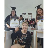 Nail Show: El homenaje a Raffaella Carrá llegó también al Nail Art