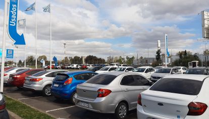 De acuerdo al último informe de la Cámara del Comercio Automotor, la caída en términos interanuales fue de casi 13 por ciento. Los 10 modelos más elegidos de la Argentina.