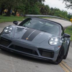 Porsche 911 Carrera 4 GTS Cabriolet