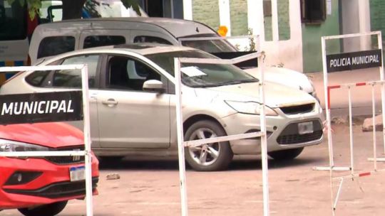 De la grúa al desastre: estacionó mal, le remolcaron el auto, y lo encontró desmantelado en un corralón municipal de Córdoba