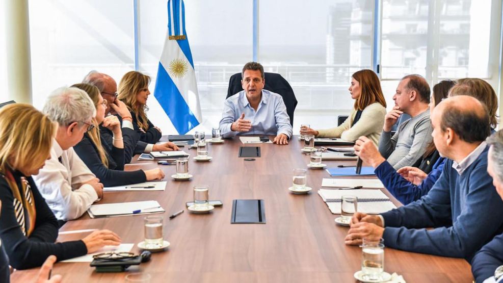 José de Mendiguren la decisión de no recortar el nivel de importaciones obedece a la decisión del ministro de economía Sergio Massa