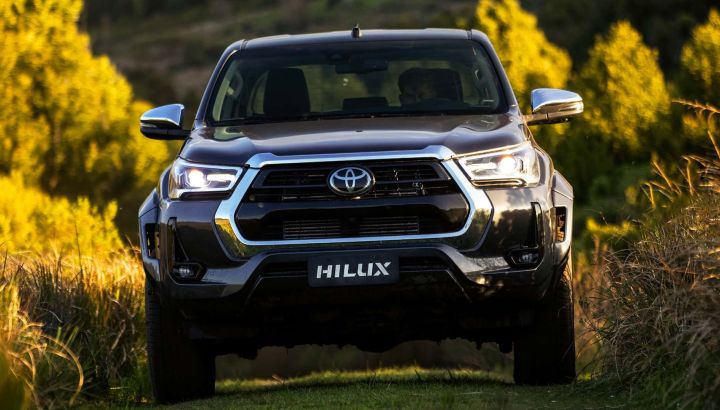Toyota presentó la nueva Hilux con trochas ensanchadas: precios y detalles